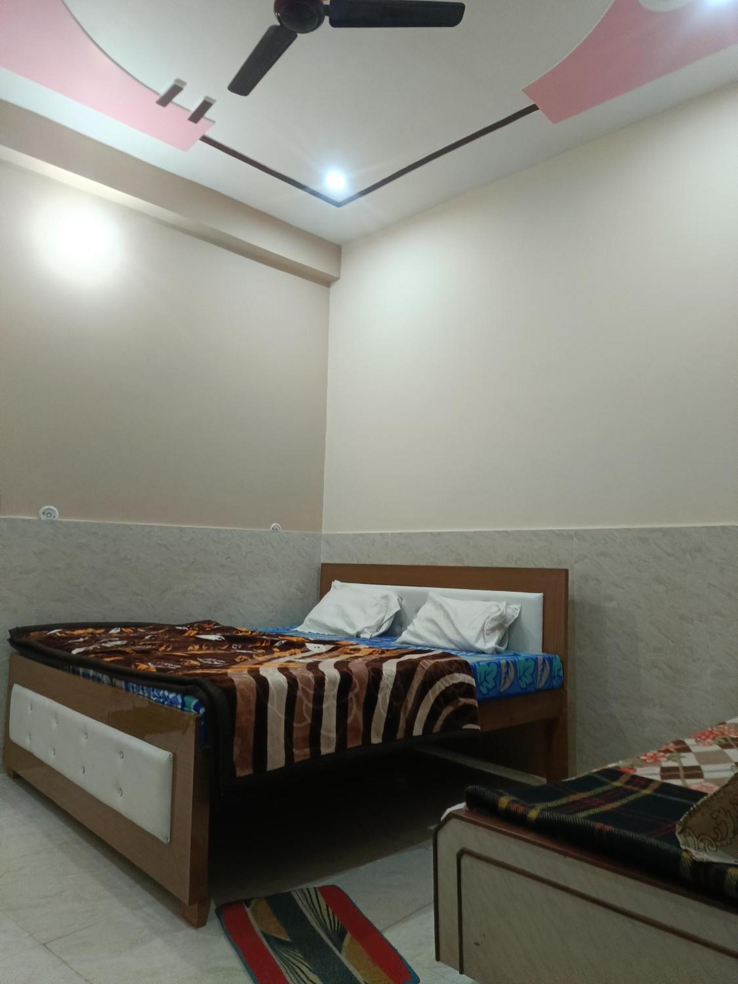 Shree Hari Guest House Ayodhya エクステリア 写真